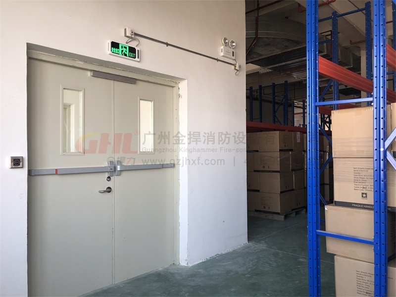 工廠倉庫安裝的金捍力逃生門鎖