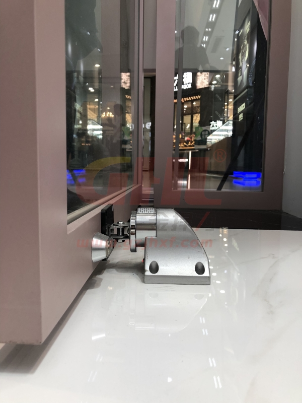 地裝金捍力玻璃門(mén)電磁門(mén)吸