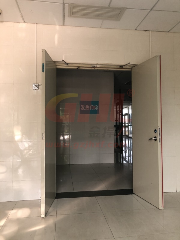 嶺南醫(yī)院發(fā)熱門診安裝電磁門吸保持防火門常開利于通風透氣