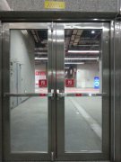 防火門門上能裝逃生門鎖嗎？