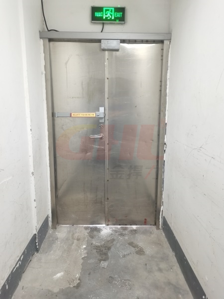 逃生鎖搭配雙門器