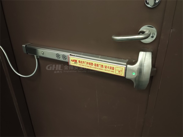 電動推桿鎖連接門禁，推桿報警，讀卡消音