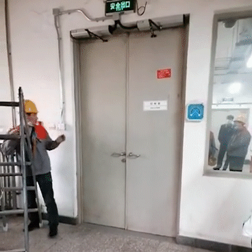 自動(dòng)平開門機(jī)一鍵開門